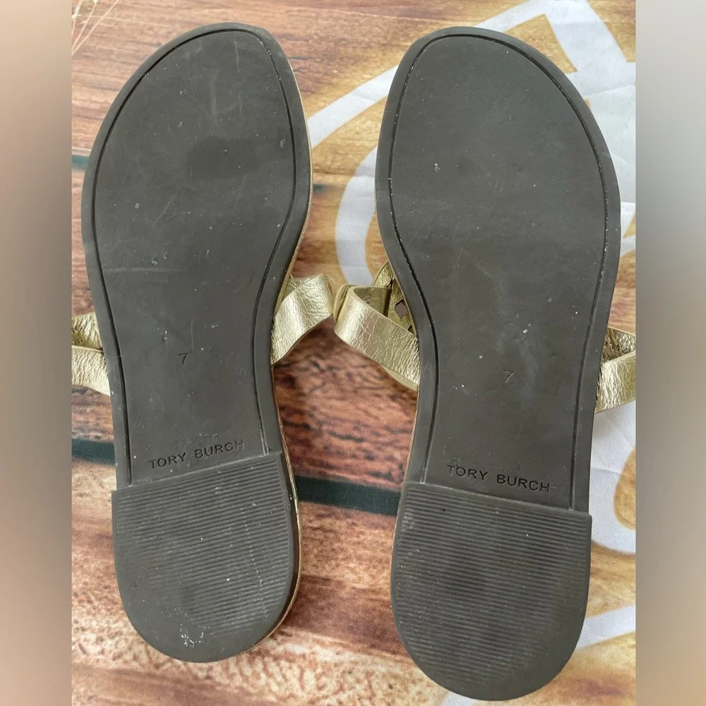 Tory Burch Gold Sandals Elegant Design